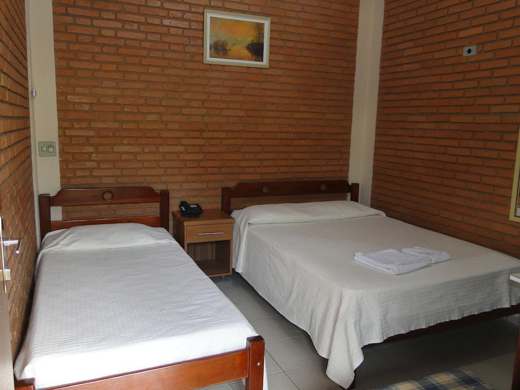 Hotel Pousada Vale Do Sol Em Pompéia Rum bild