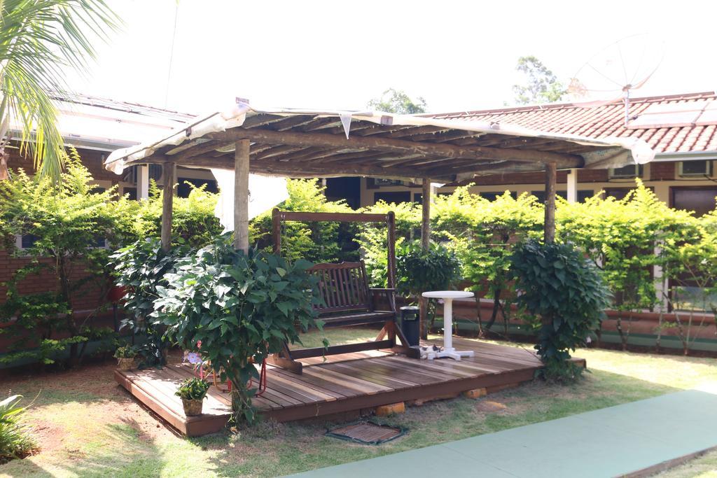 Hotel Pousada Vale Do Sol Em Pompéia Exteriör bild